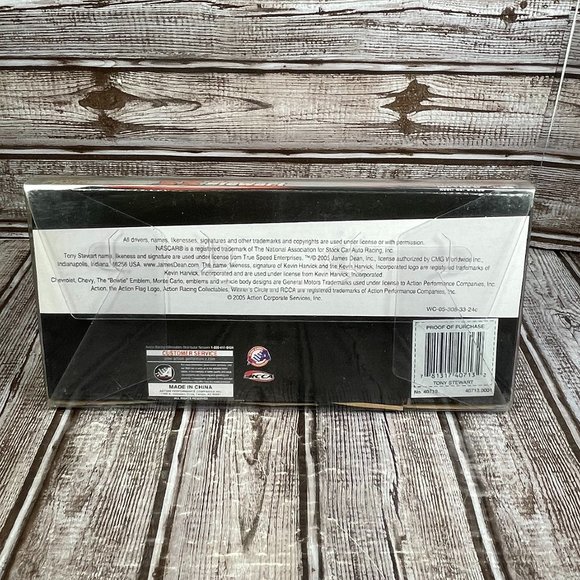 Winner's Circle TONY STEWART #33 Old Spice 2005 NASCAR MA 1:24 Scale Car NIB NEW - Picture 5 of 6